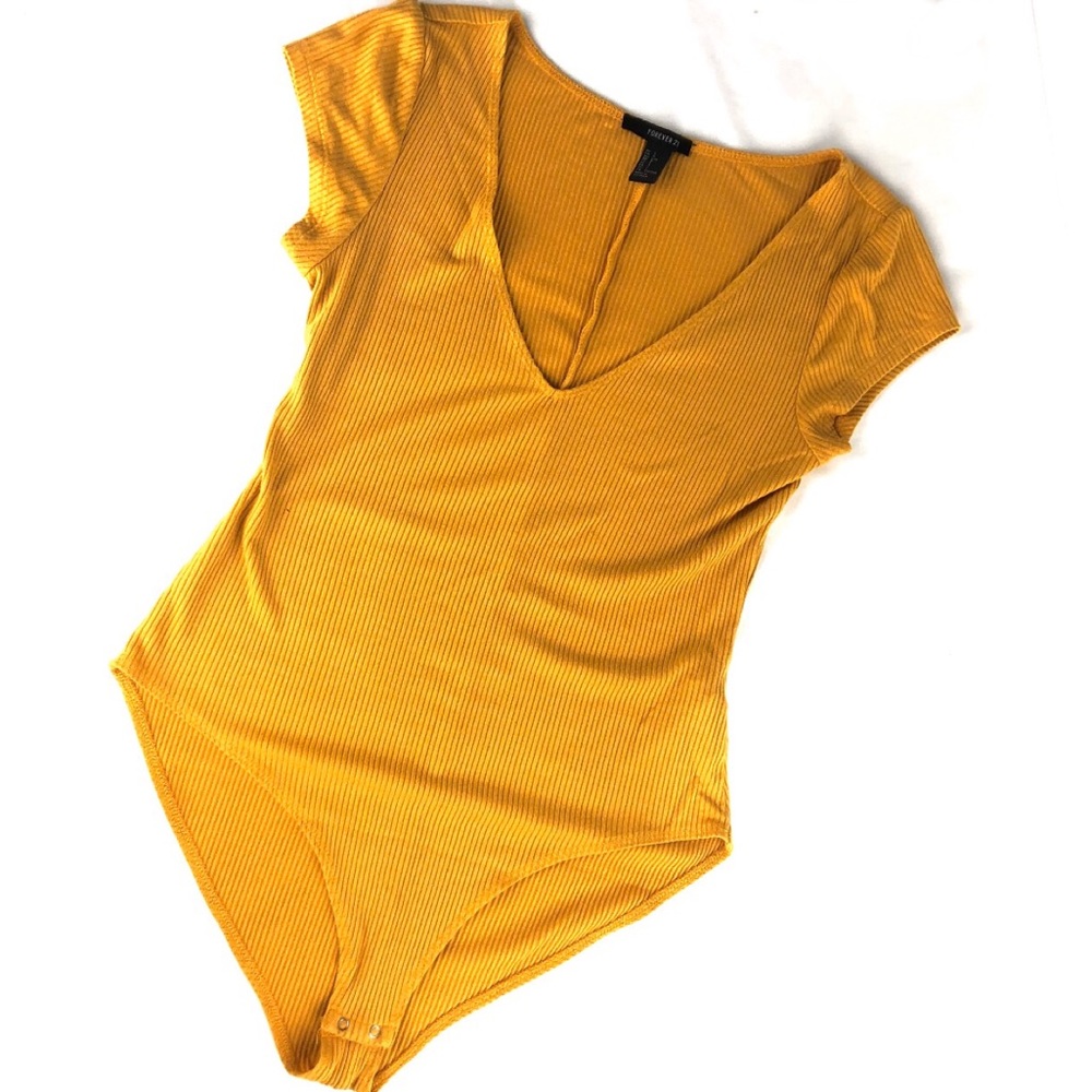 ✰ 3/$20 Forever 21 Ribbed bodysuit